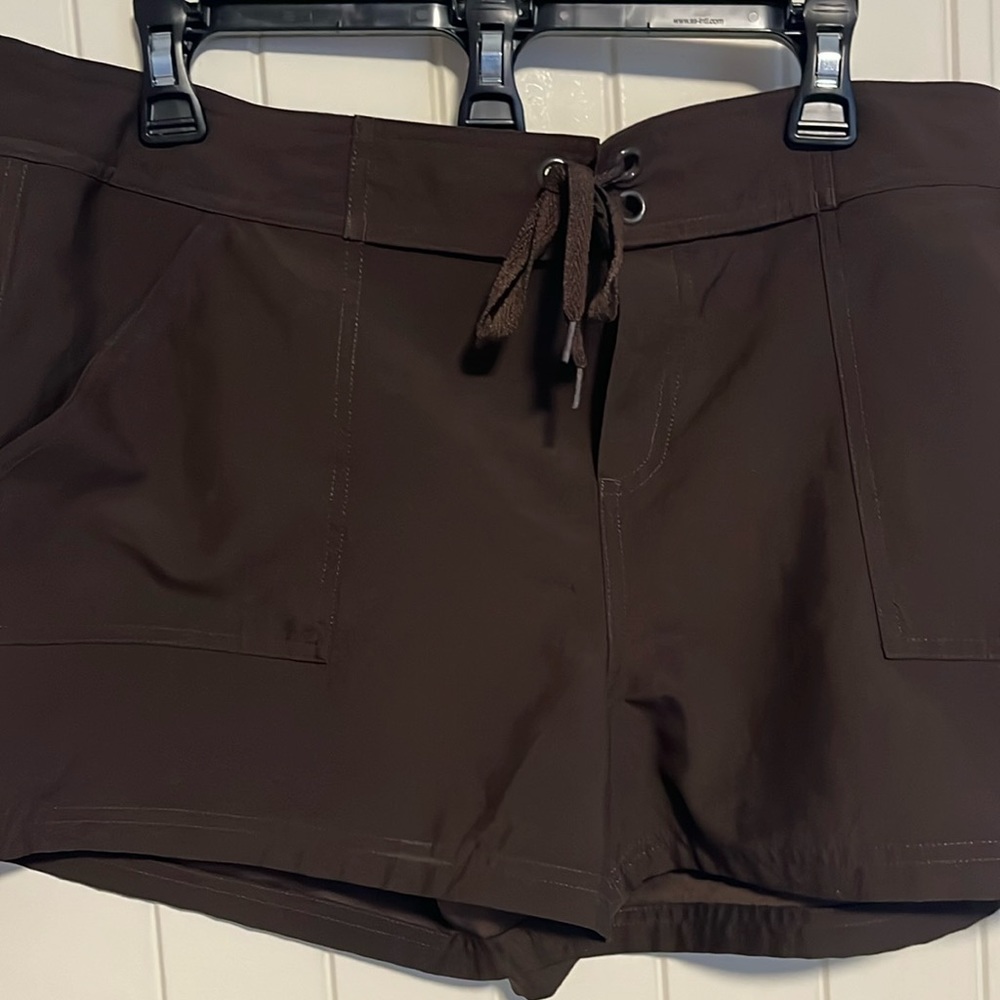 Cocoa Brown Croft& Barrow Swim Shorts SZ L Pockets in front draw string tie up.